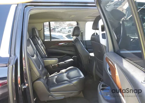 2020 Cadillac Escalade Esv 2Wd Luxury z USA, uszkodzony, nr VIN 1GYS3HKJ2LR184890